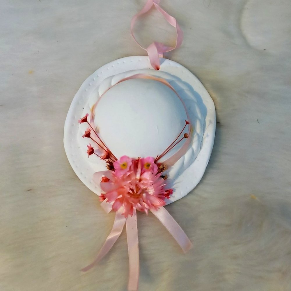 White Hand Made Hat with Dried Flowers RIbbon